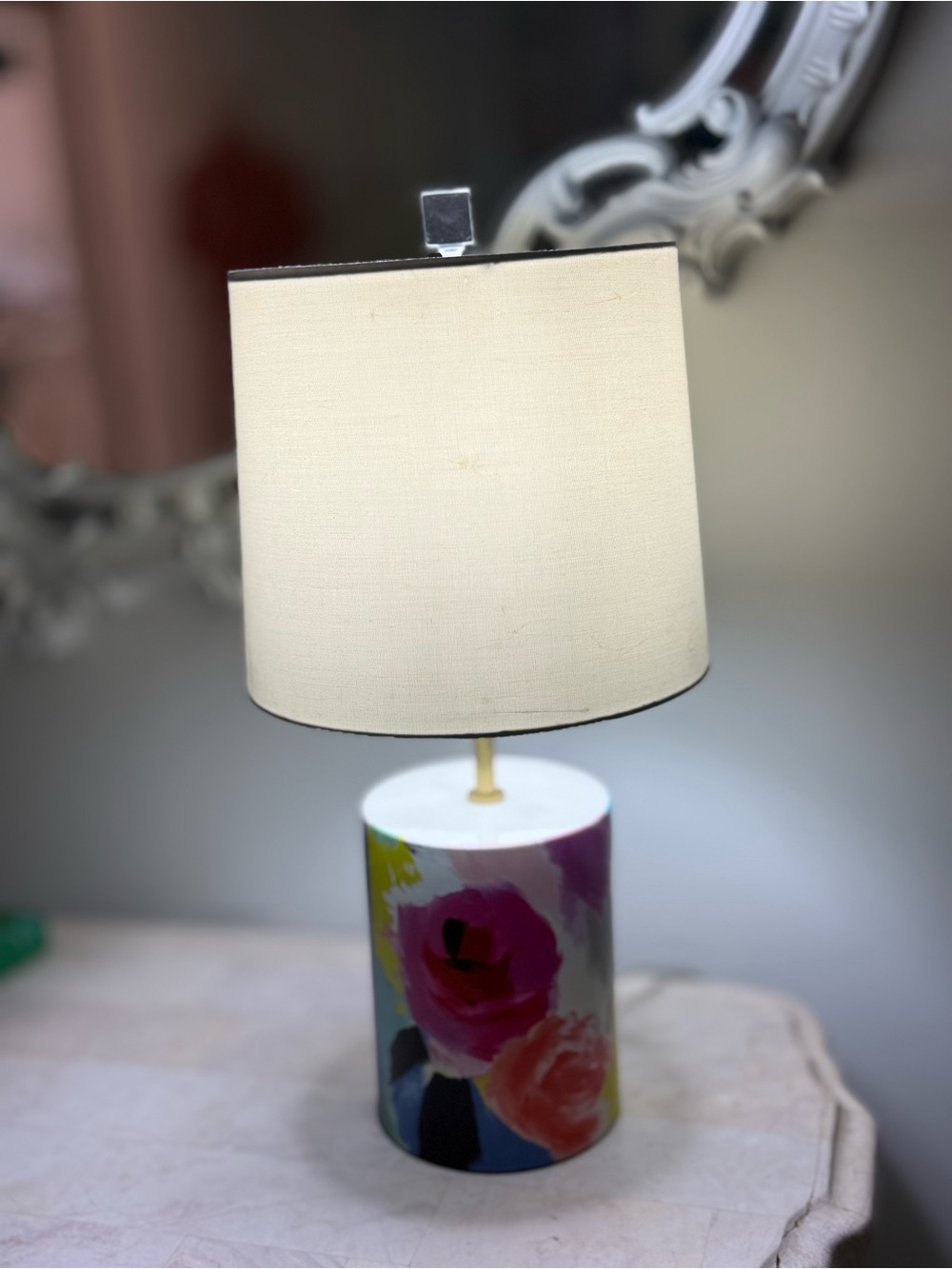 KATE SPADE…✨Floral Accent Table Lamp with White/Off White Shade